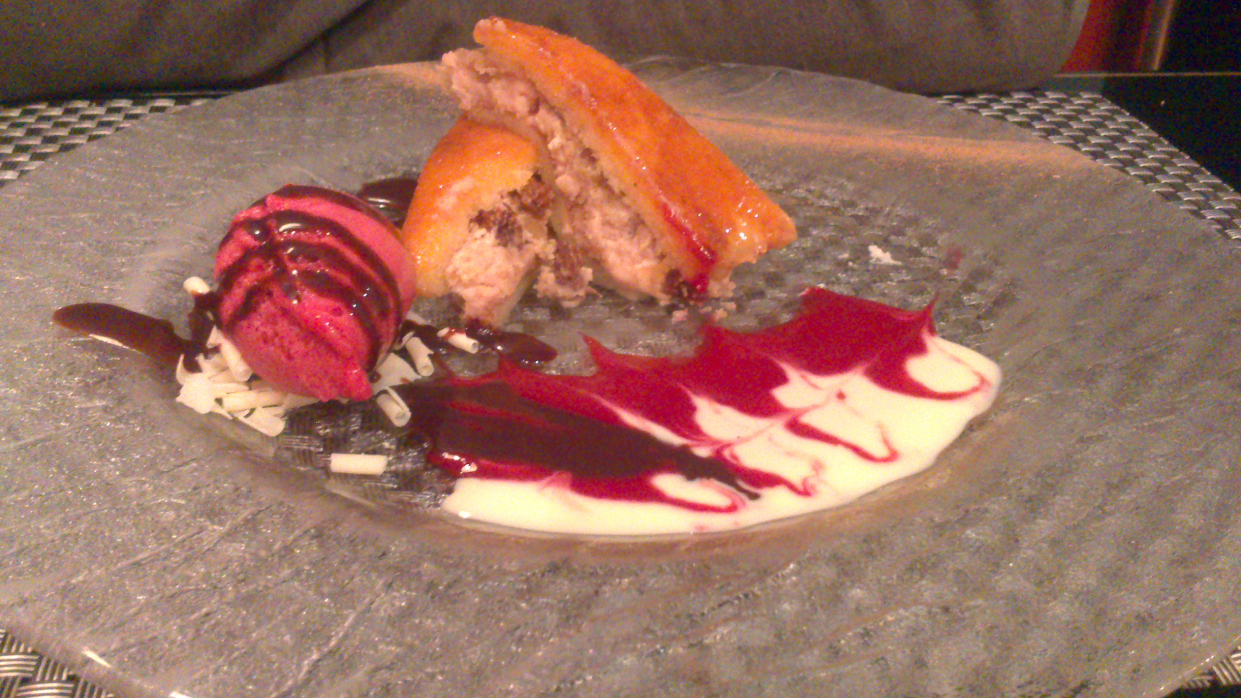 Restaurante The Lounge Tarta con pasas.